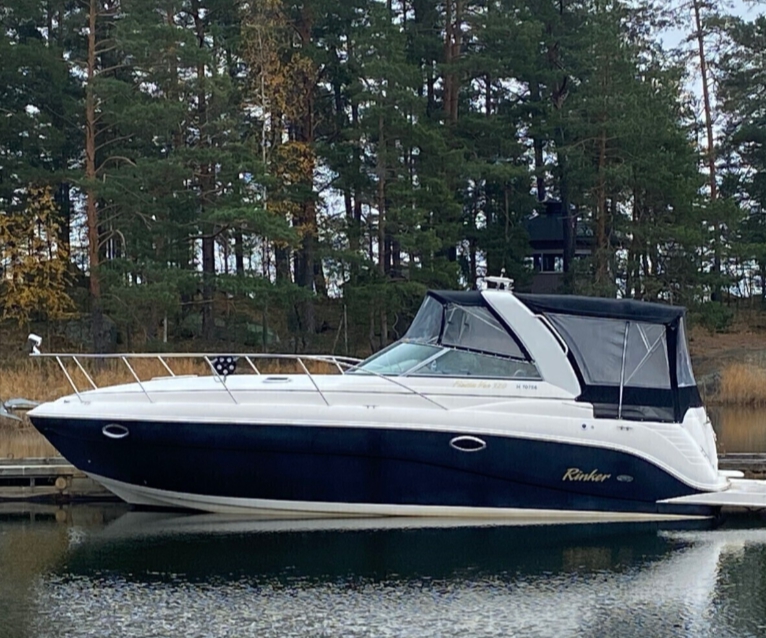Rinker 320 Fiesta Vee